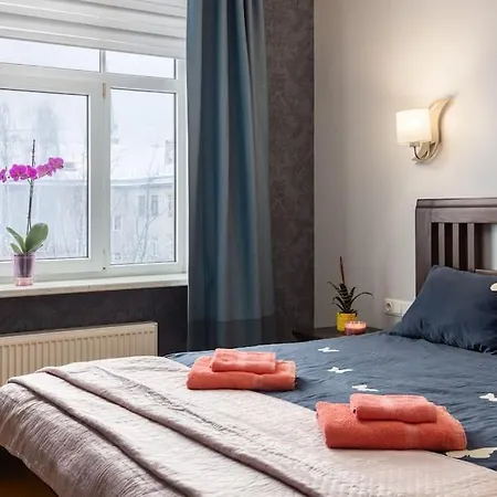 Lovely 2-bdrm Ideal For Couples And Family With Children, Free Parking On Premises * リガ
