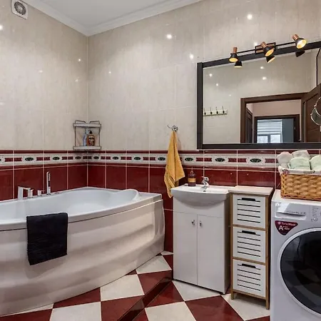 Apartman Lovely 2-bdrm Ideal For Couples And Family With Children, Free Parking On Premises